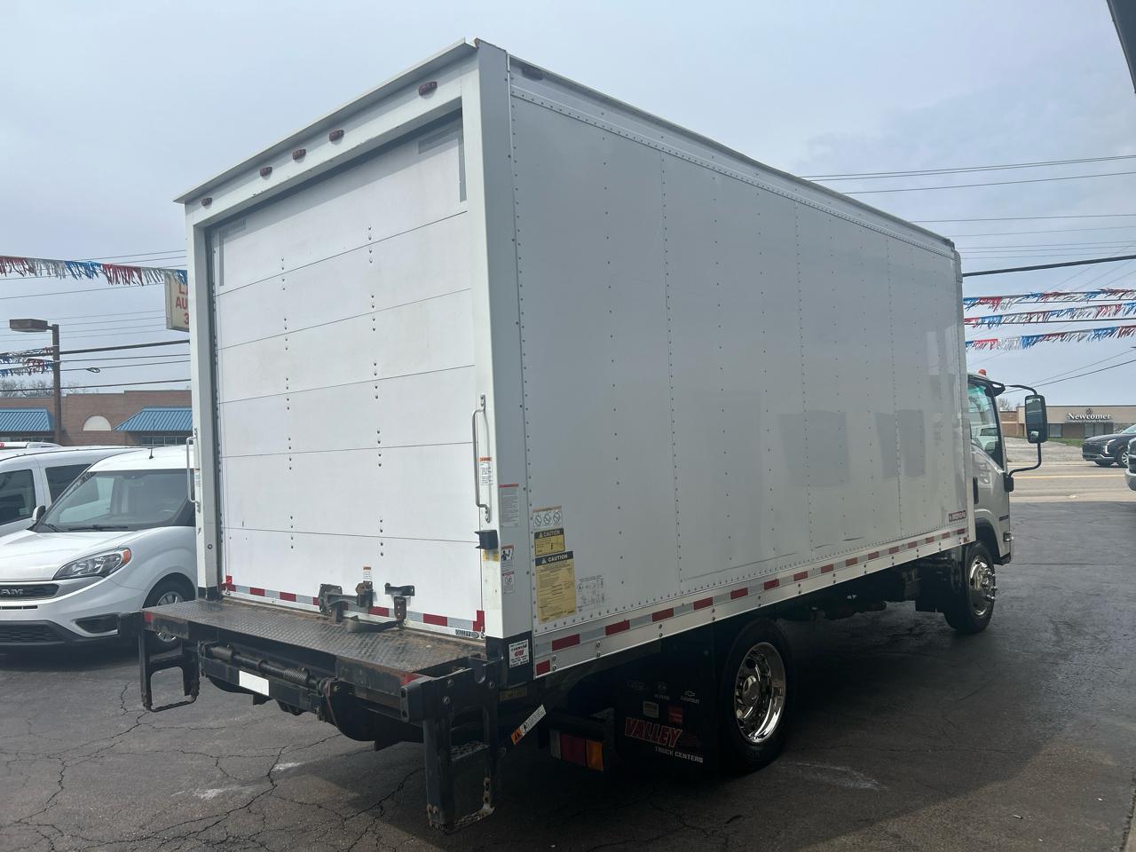 Isuzu NPR HD GAS REG 176" WB 14500 GVWR IBT PWL 2018