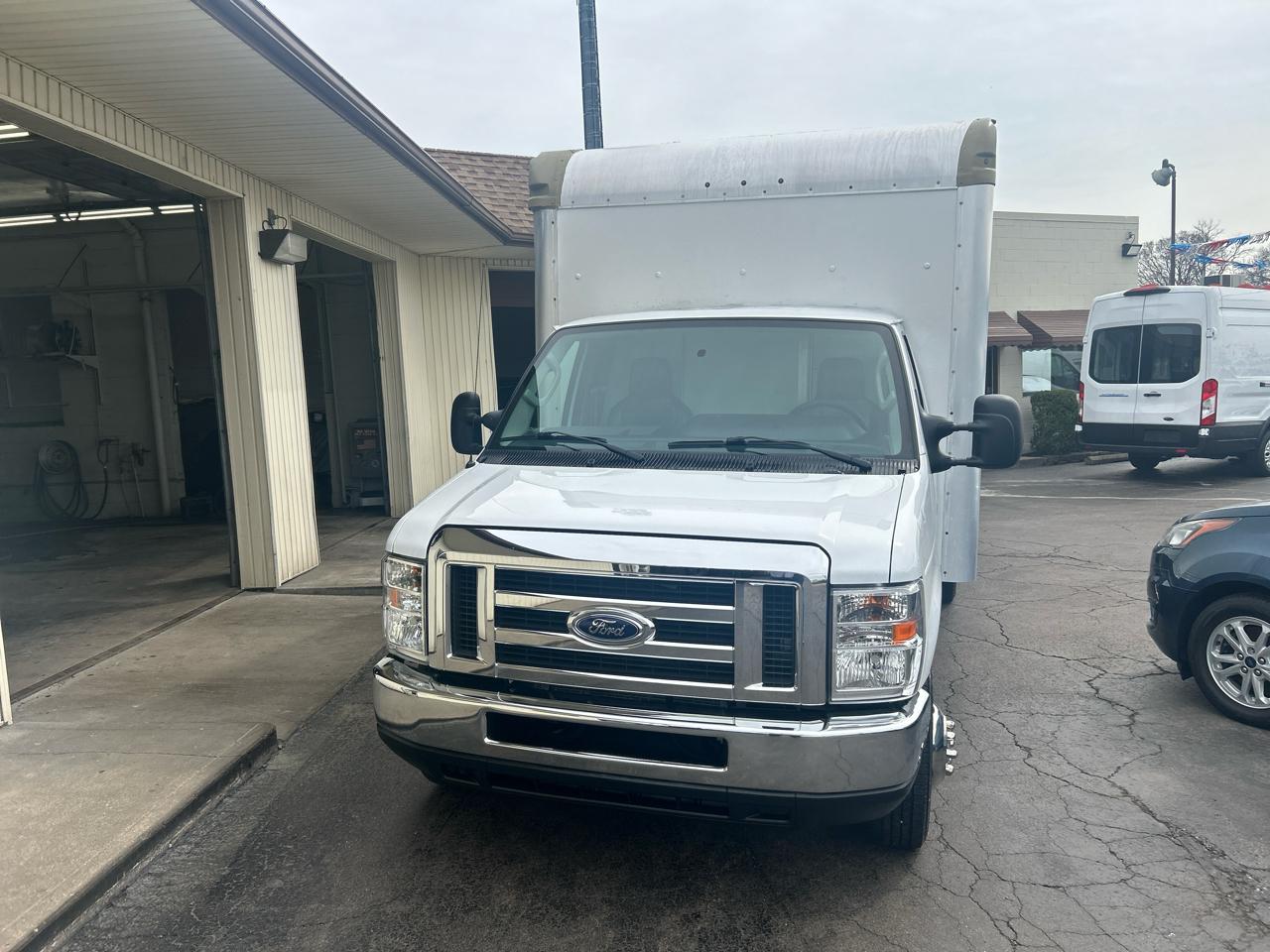 Ford E-Series Cutaway E-350 SRW 138" WB 2019
