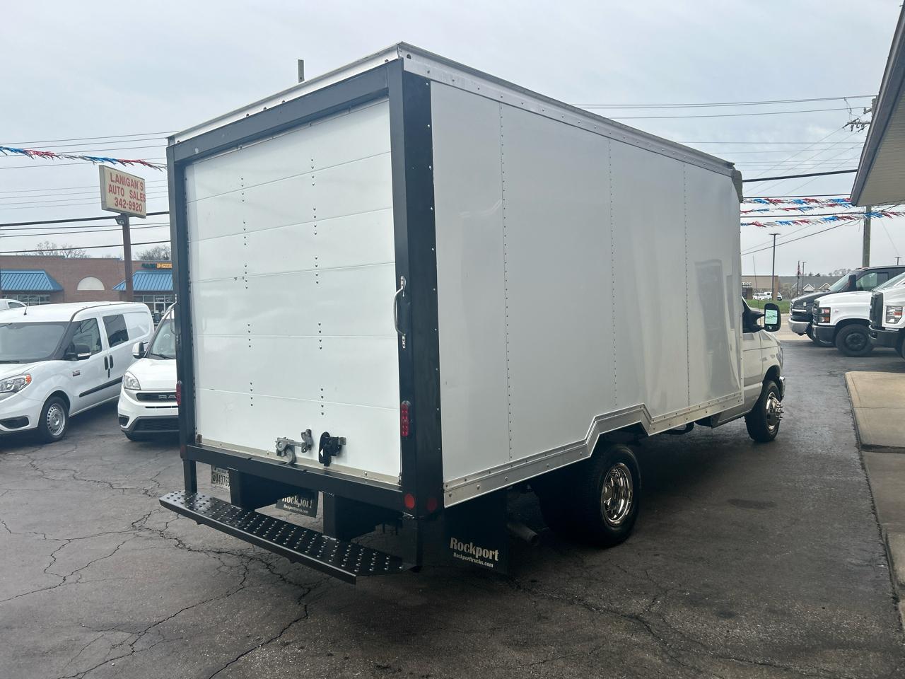 Ford E-Series Cutaway E-350 SRW 138" WB 2019