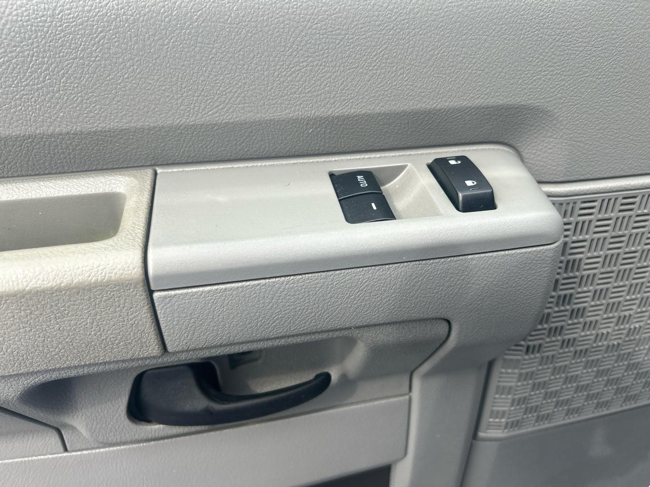 Ford E-Series Cutaway E-350 SRW 138" WB 2019