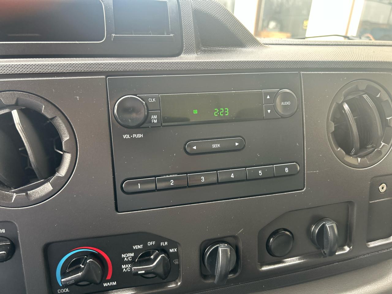 Ford E-Series Cutaway E-350 SRW 138" WB 2019