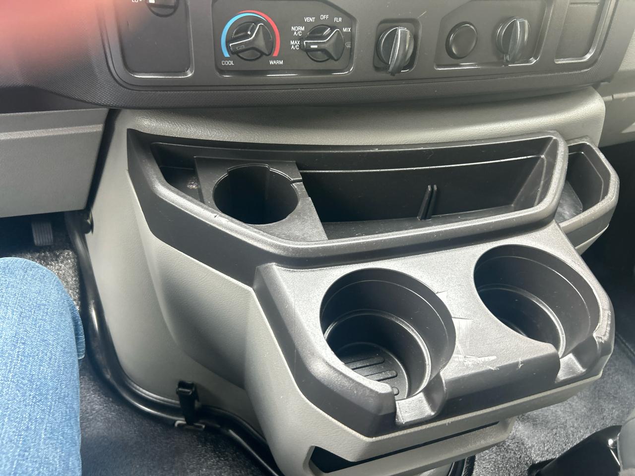 Ford E-Series Cutaway E-350 SRW 138" WB 2019