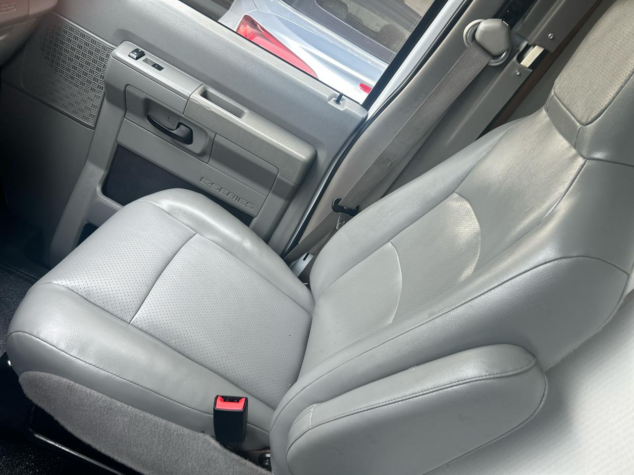 Ford E-Series Cutaway E-350 SRW 138" WB 2019