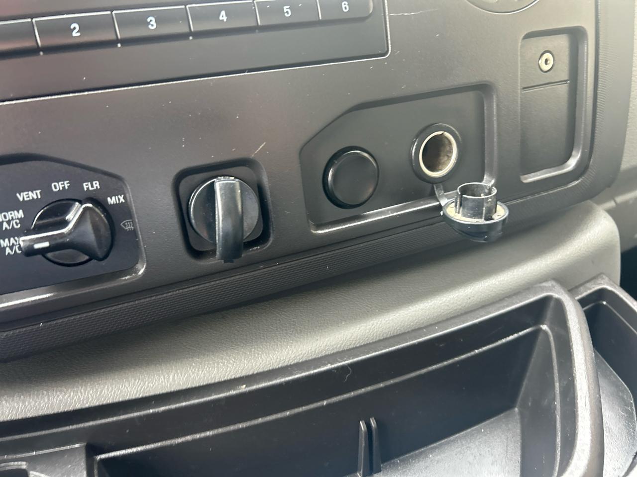 Ford E-Series Cutaway E-350 SRW 138" WB 2019