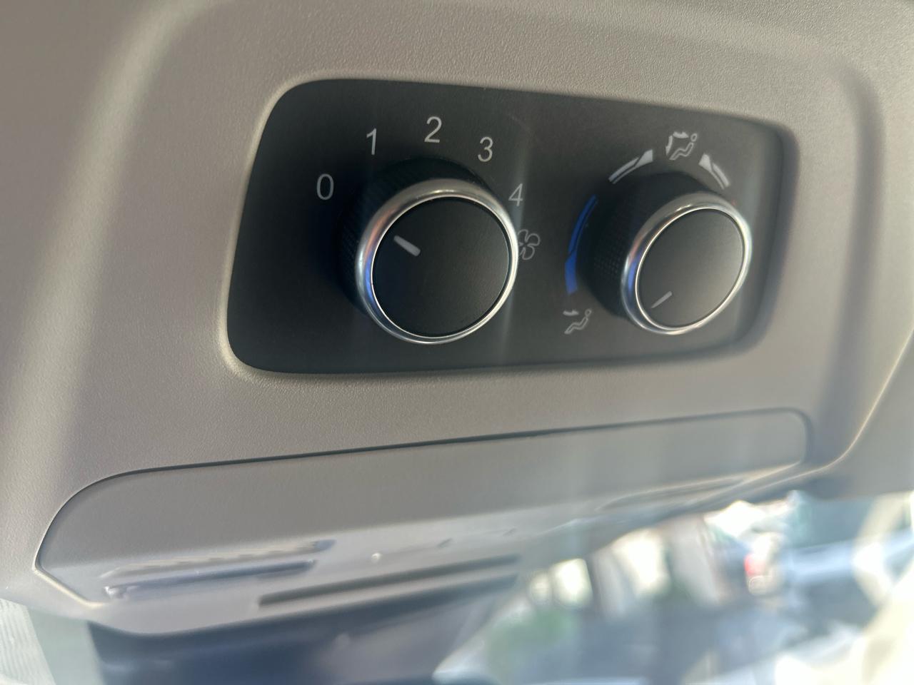 Ford Transit Passenger Wagon T-350 148" Low Roof XLT RWD 2023