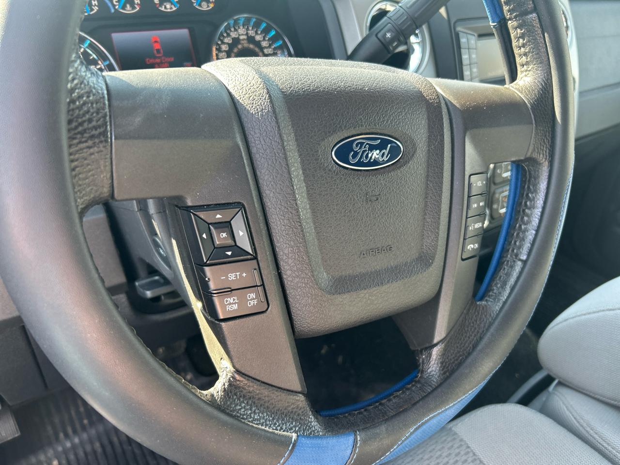 Ford F-150 4WD SuperCrew 145" King Ranch 2014