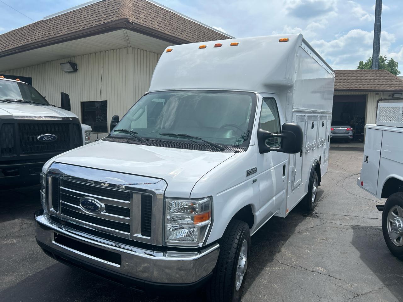 Ford Econoline Commercial Cutaway E-350 Super Duty 138" 5-Spd SRW 2012