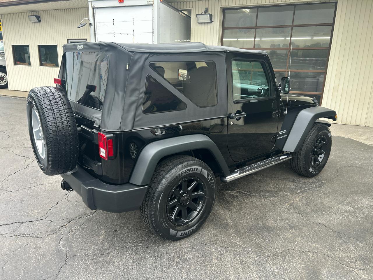 Jeep Wrangler 4WD 2dr Sport 2015