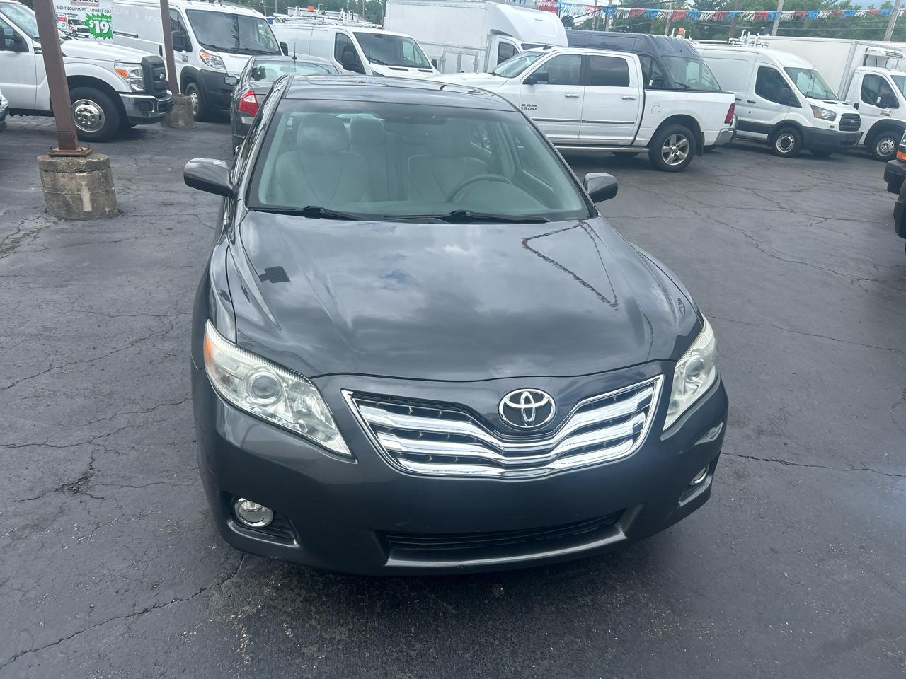 Toyota Camry 4dr Sdn I4 Man LE (Natl) 2011