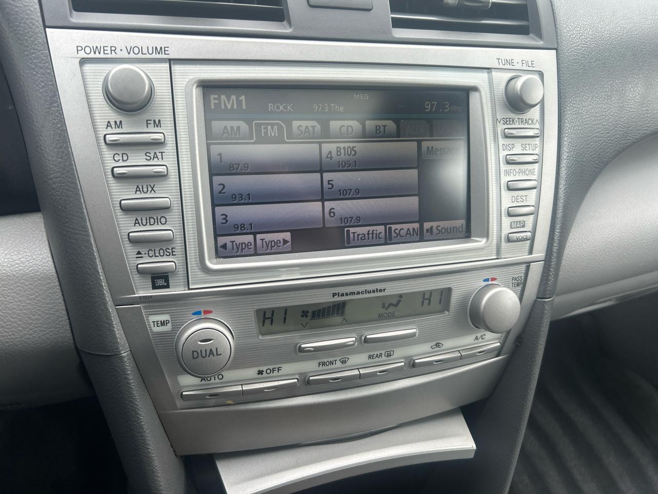 Toyota Camry 4dr Sdn I4 Man LE (Natl) 2011