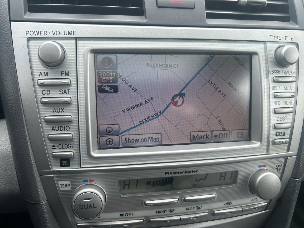 Toyota Camry 4dr Sdn I4 Man LE (Natl) 2011