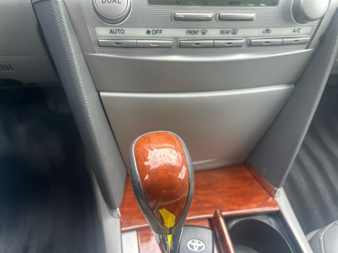 Toyota Camry 4dr Sdn I4 Man LE (Natl) 2011