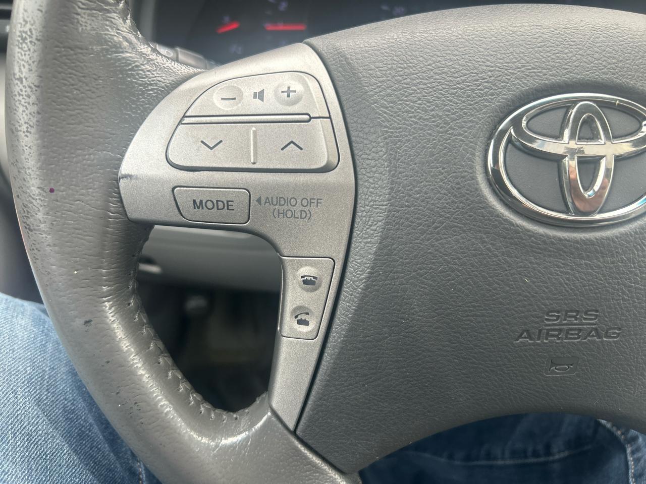 Toyota Camry 4dr Sdn I4 Man LE (Natl) 2011