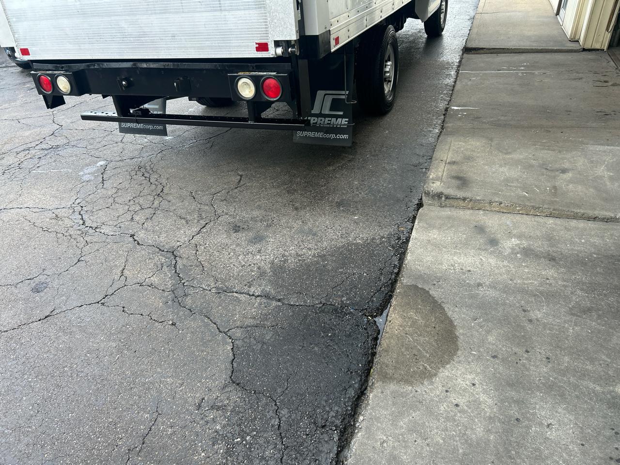 Chevrolet Express Commercial Cutaway 3500 Van 139" 2015