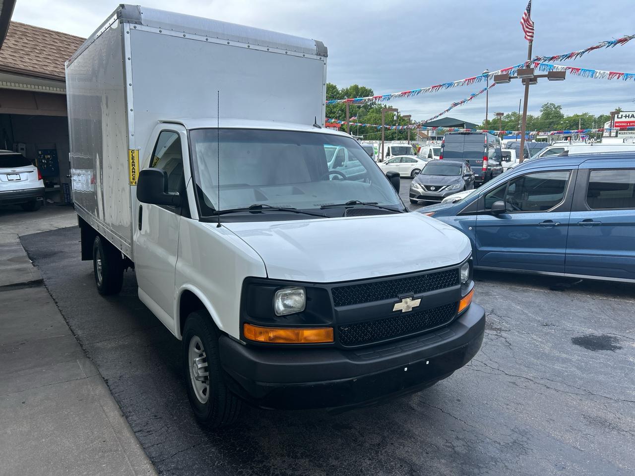 Chevrolet Express Commercial Cutaway 3500 Van 139" 2015