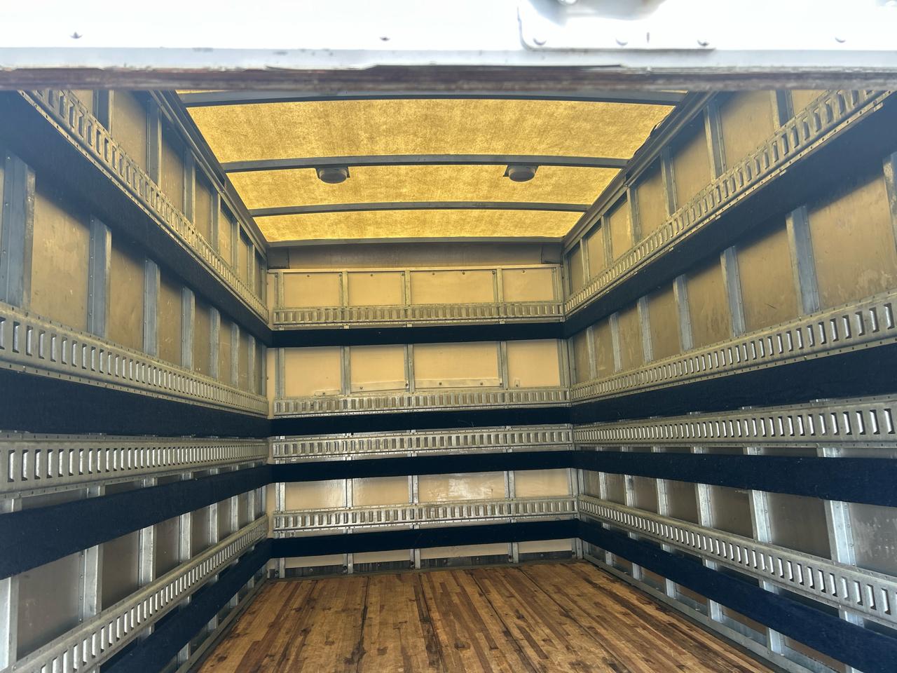 Chevrolet Express Commercial Cutaway 3500 Van 139" 2015