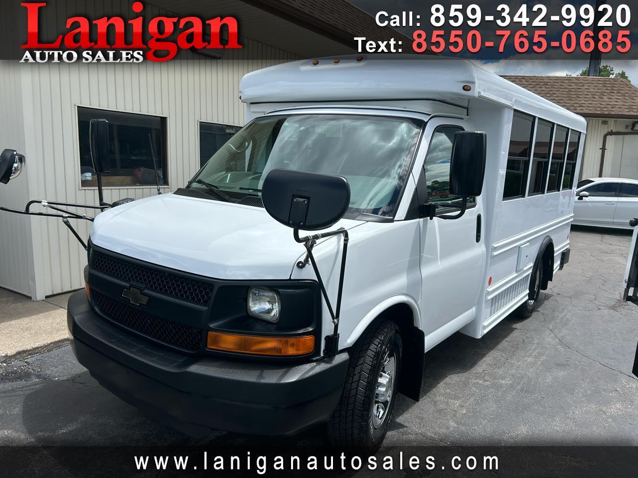 Chevrolet Express Commercial Cutaway RWD 3500 139" WB Work Van 2011