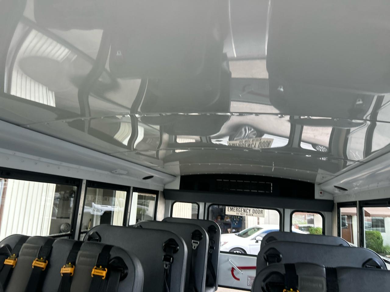 Chevrolet Express Commercial Cutaway RWD 3500 139" WB Work Van 2011