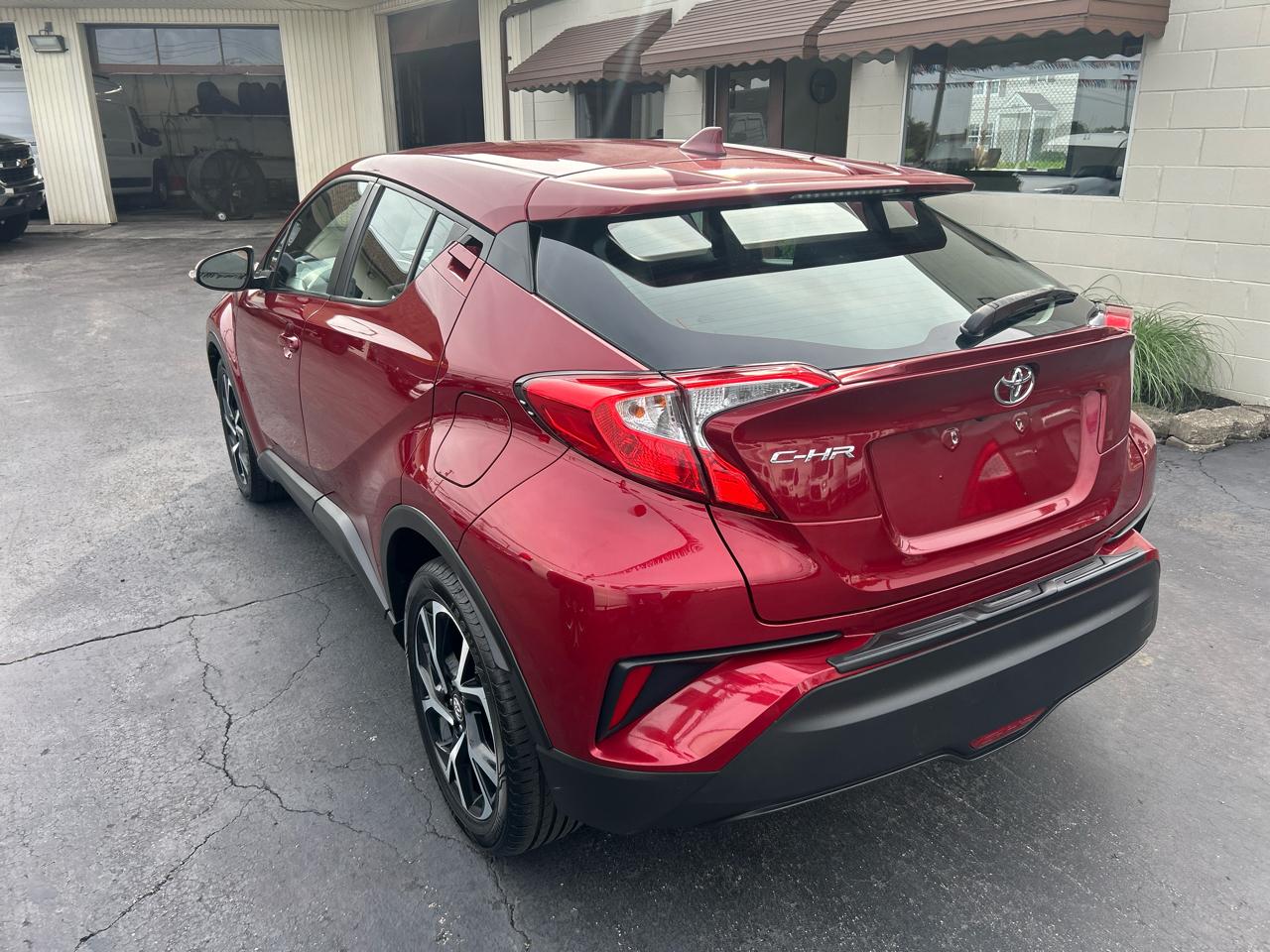 Toyota C-HR XLE FWD (Natl) 2018