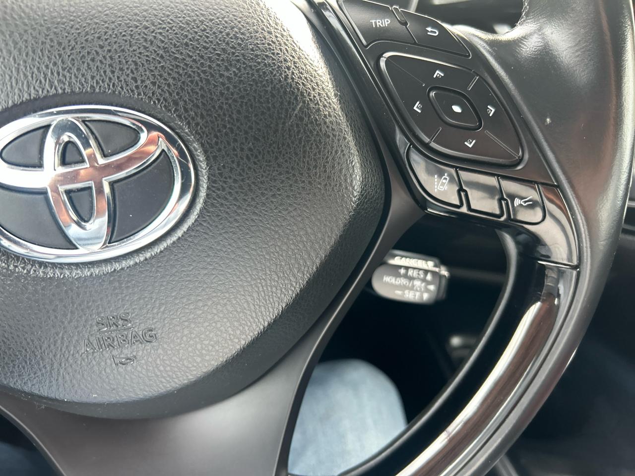 Toyota C-HR XLE FWD (Natl) 2018