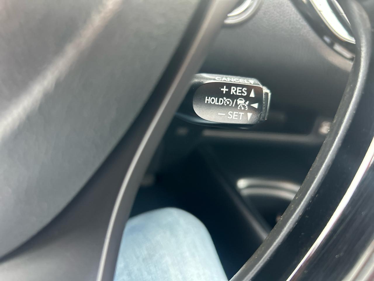 Toyota C-HR XLE FWD (Natl) 2018