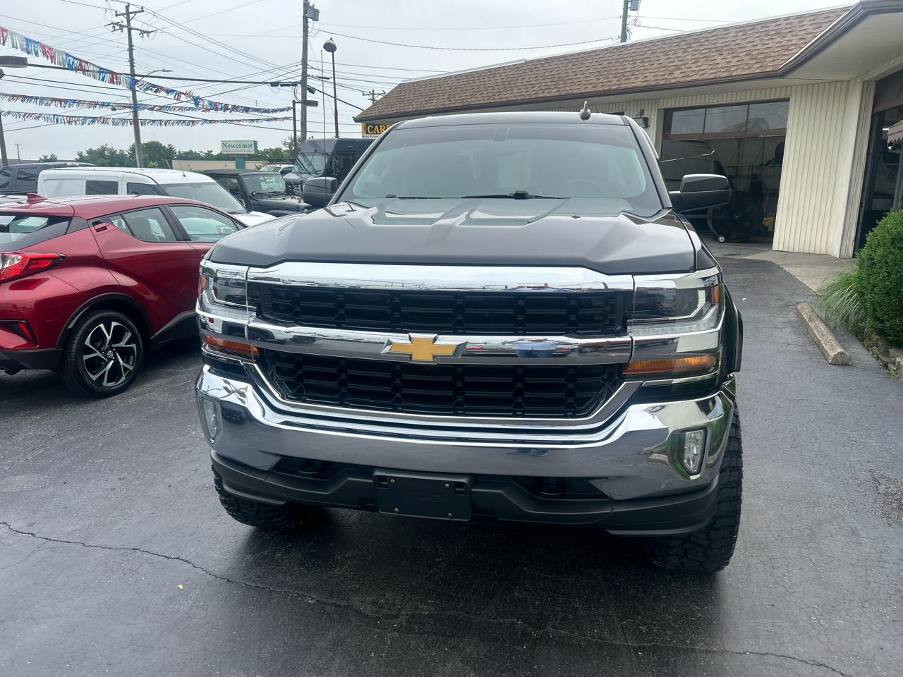 Chevrolet Silverado 1500 4WD Crew Cab 143.5" LT w/1LT 2017