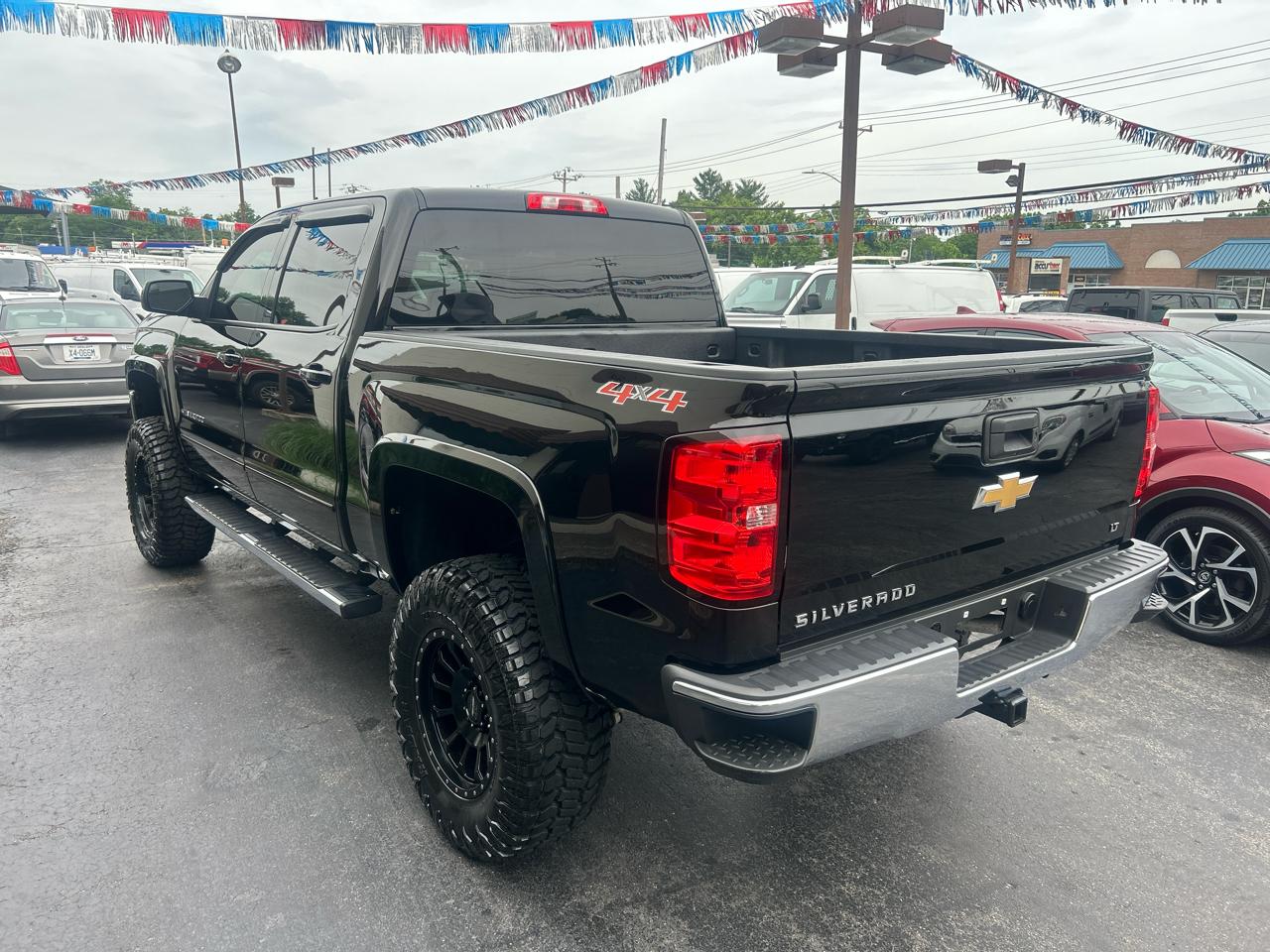 Chevrolet Silverado 1500 4WD Crew Cab 143.5" LT w/1LT 2017