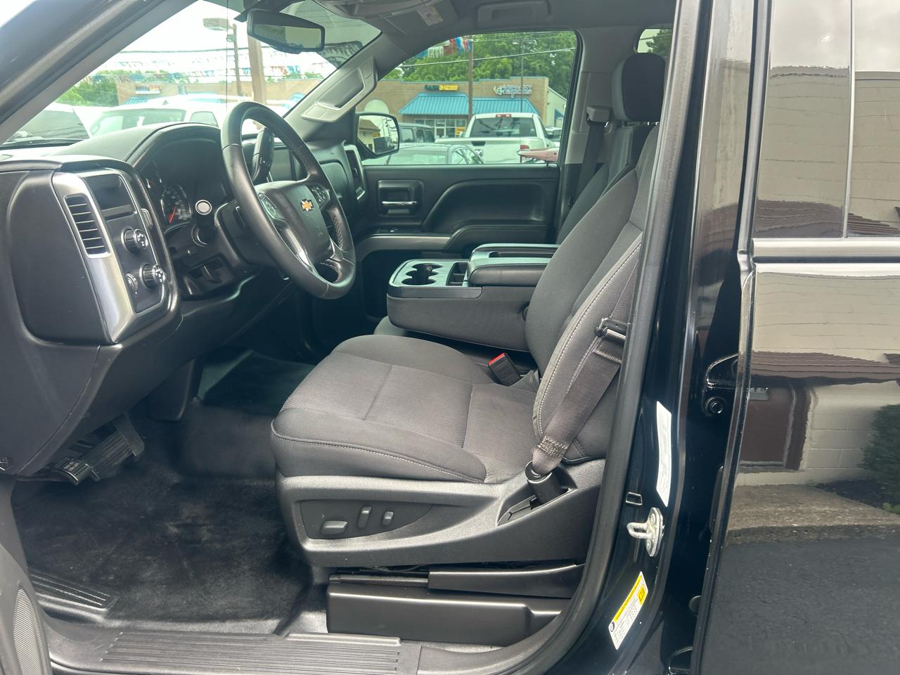 Chevrolet Silverado 1500 4WD Crew Cab 143.5" LT w/1LT 2017