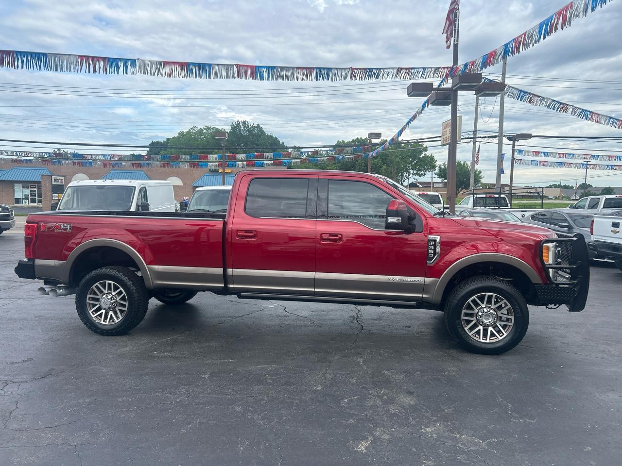 Ford Super Duty F-350 SRW King Ranch 4WD Crew Cab 8' Box 2018