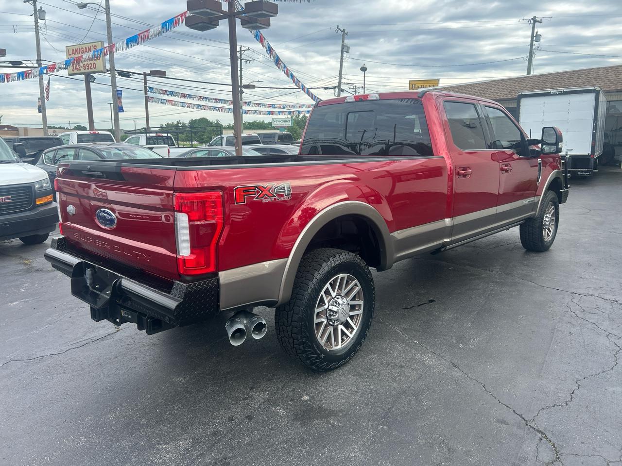 Ford Super Duty F-350 SRW King Ranch 4WD Crew Cab 8' Box 2018
