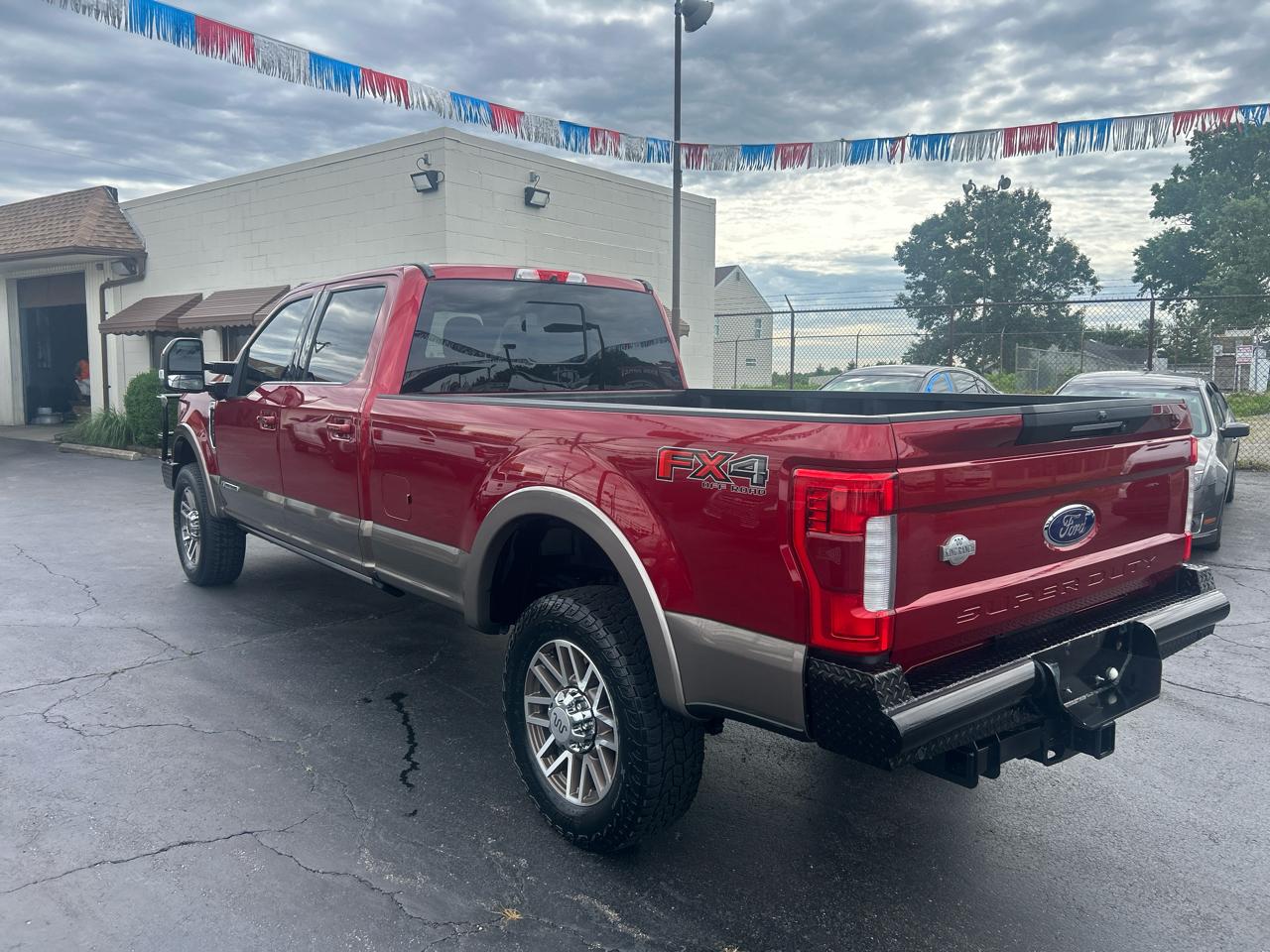 Ford Super Duty F-350 SRW King Ranch 4WD Crew Cab 8' Box 2018