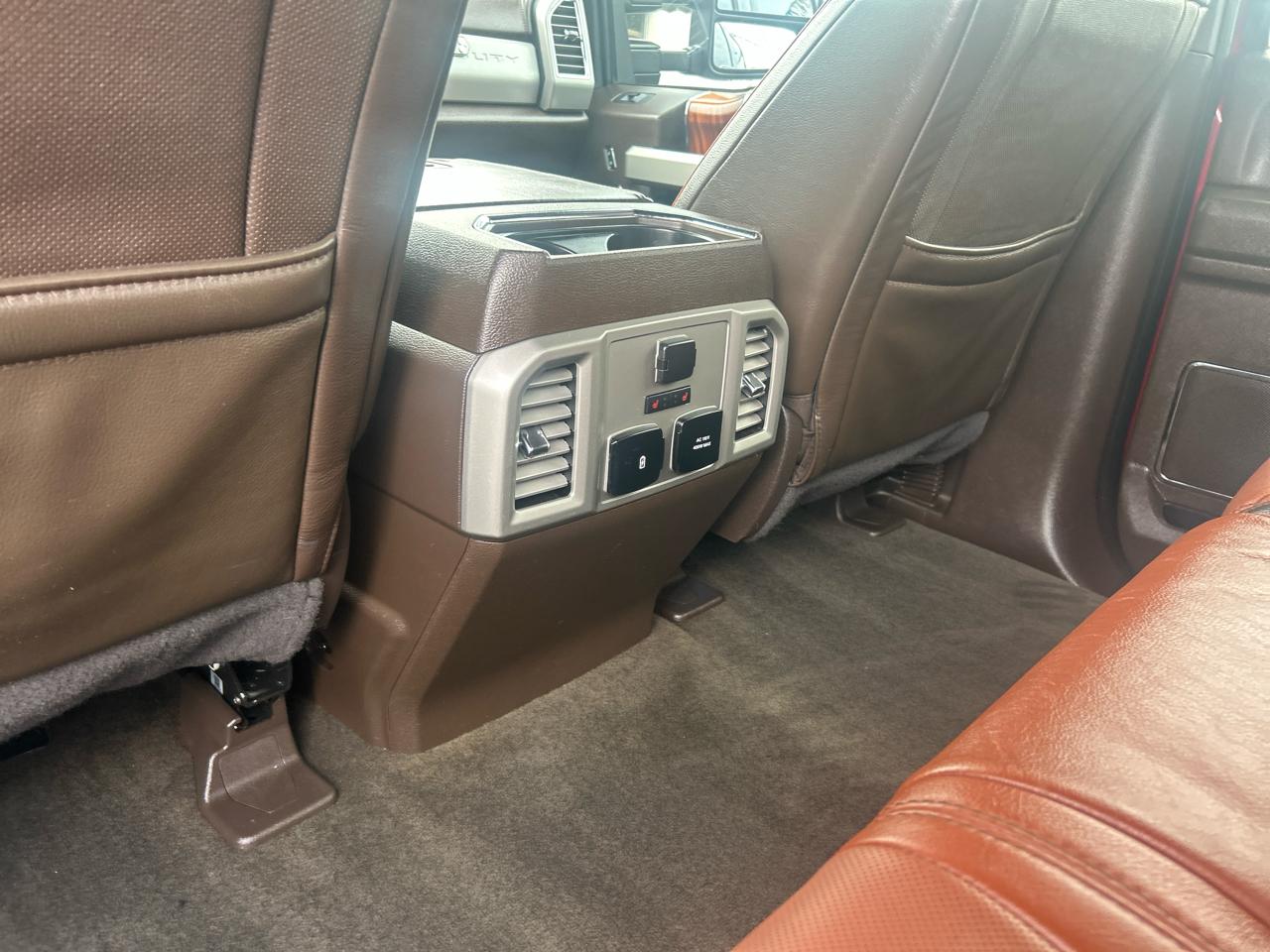 Ford Super Duty F-350 SRW King Ranch 4WD Crew Cab 8' Box 2018