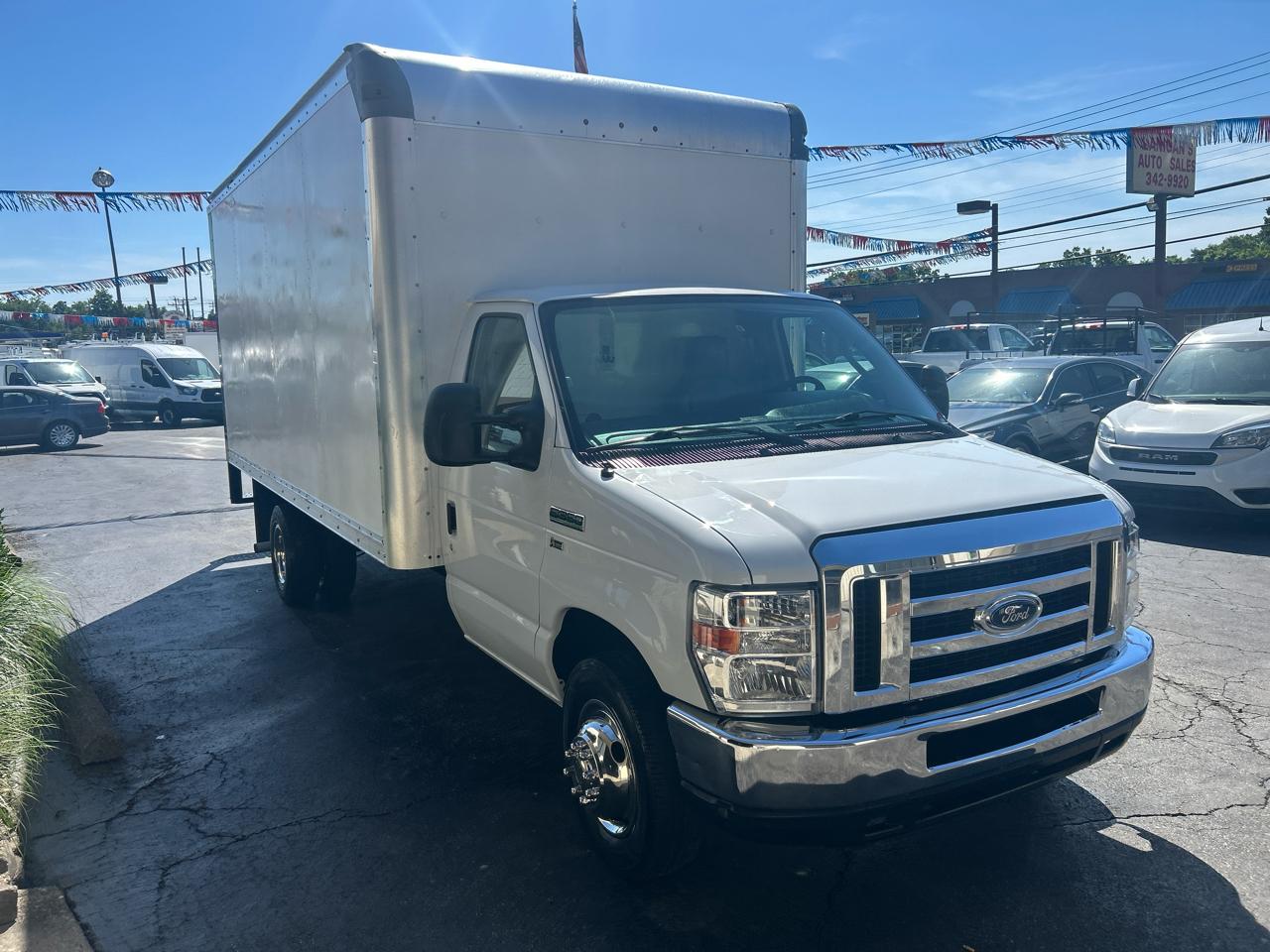 Ford E-Series Cutaway E-350 SRW 138" WB 2019