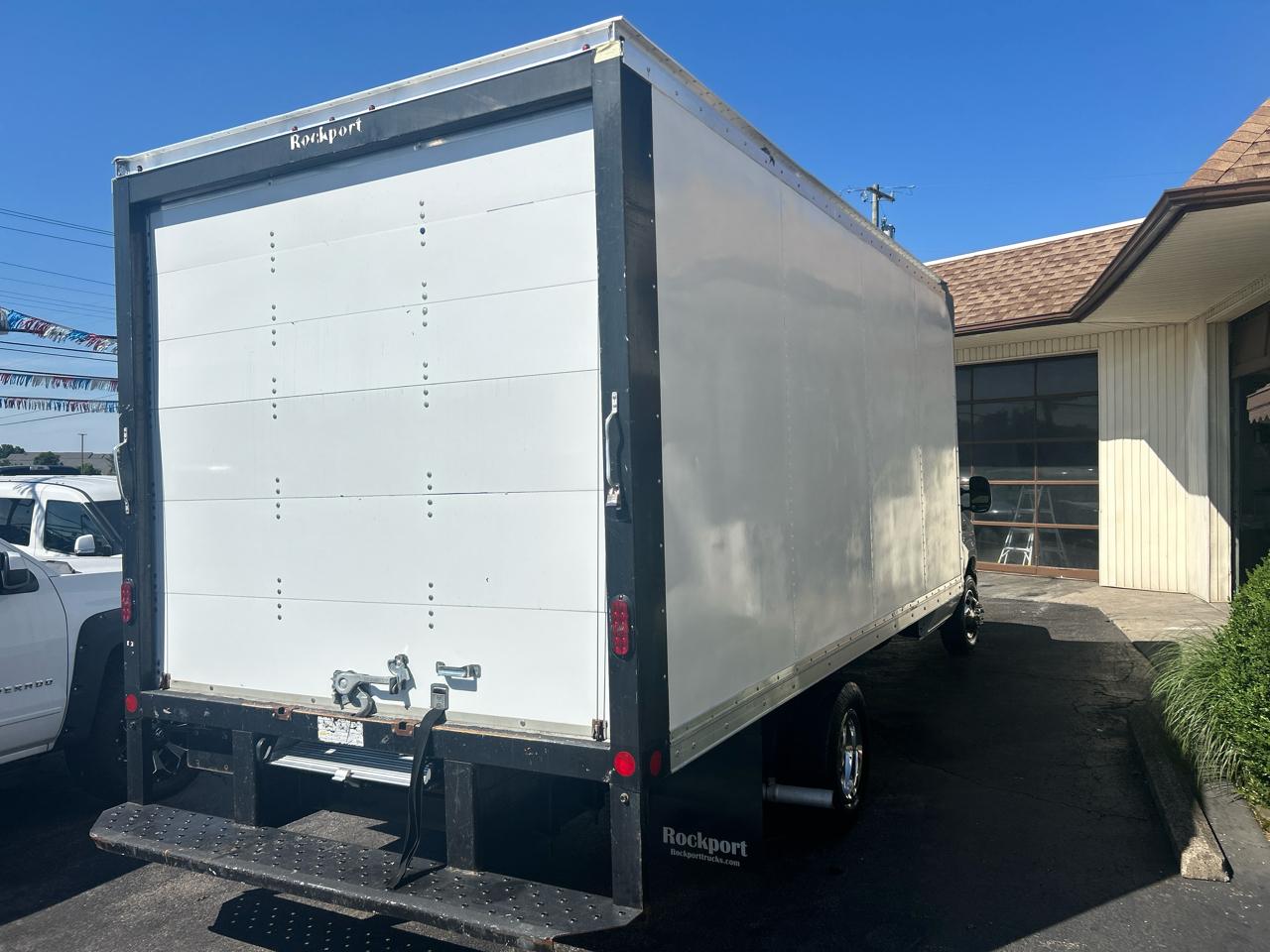 Ford E-Series Cutaway E-350 SRW 138" WB 2019