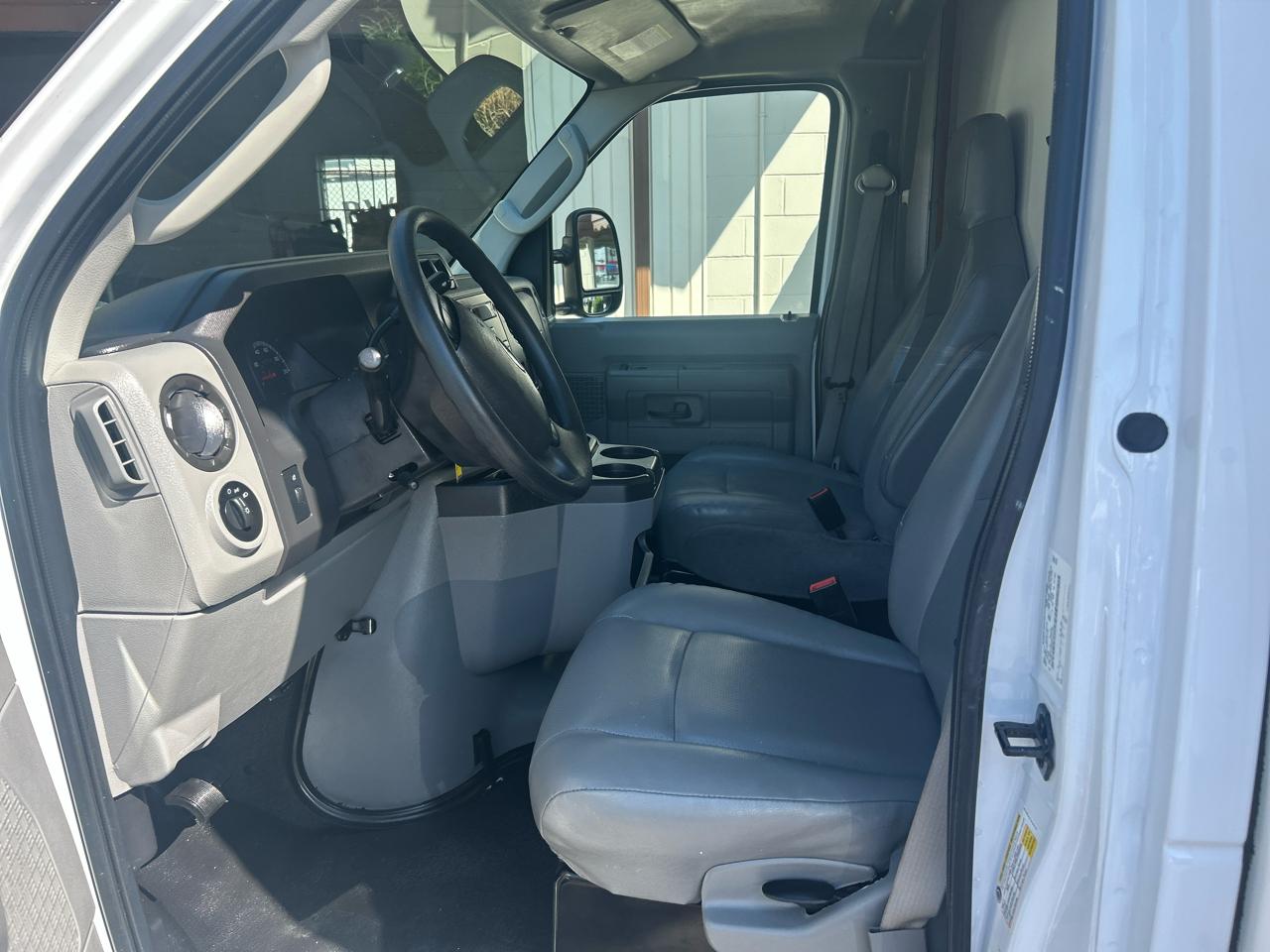 Ford E-Series Cutaway E-350 SRW 138" WB 2019