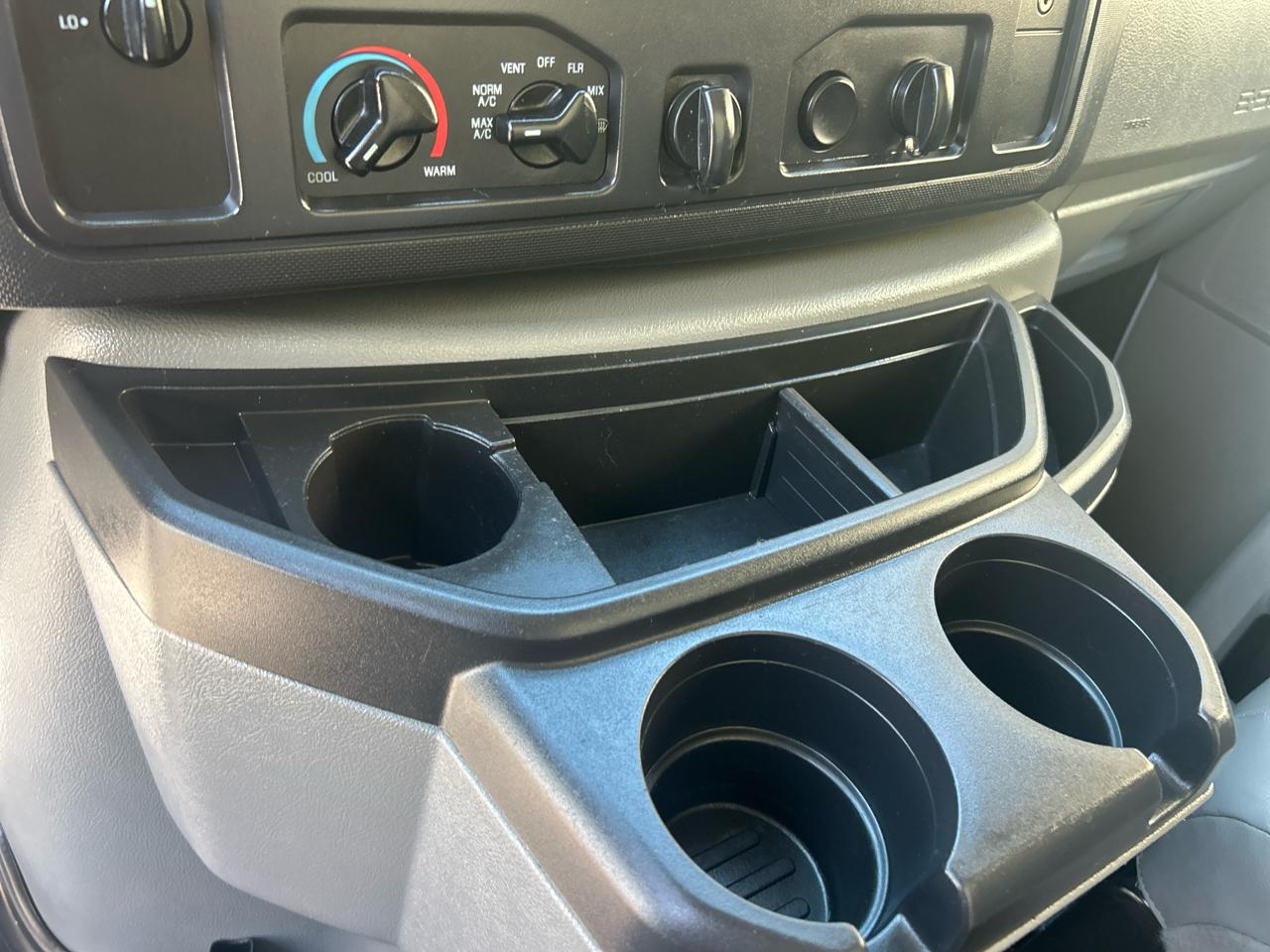 Ford E-Series Cutaway E-350 SRW 138" WB 2019