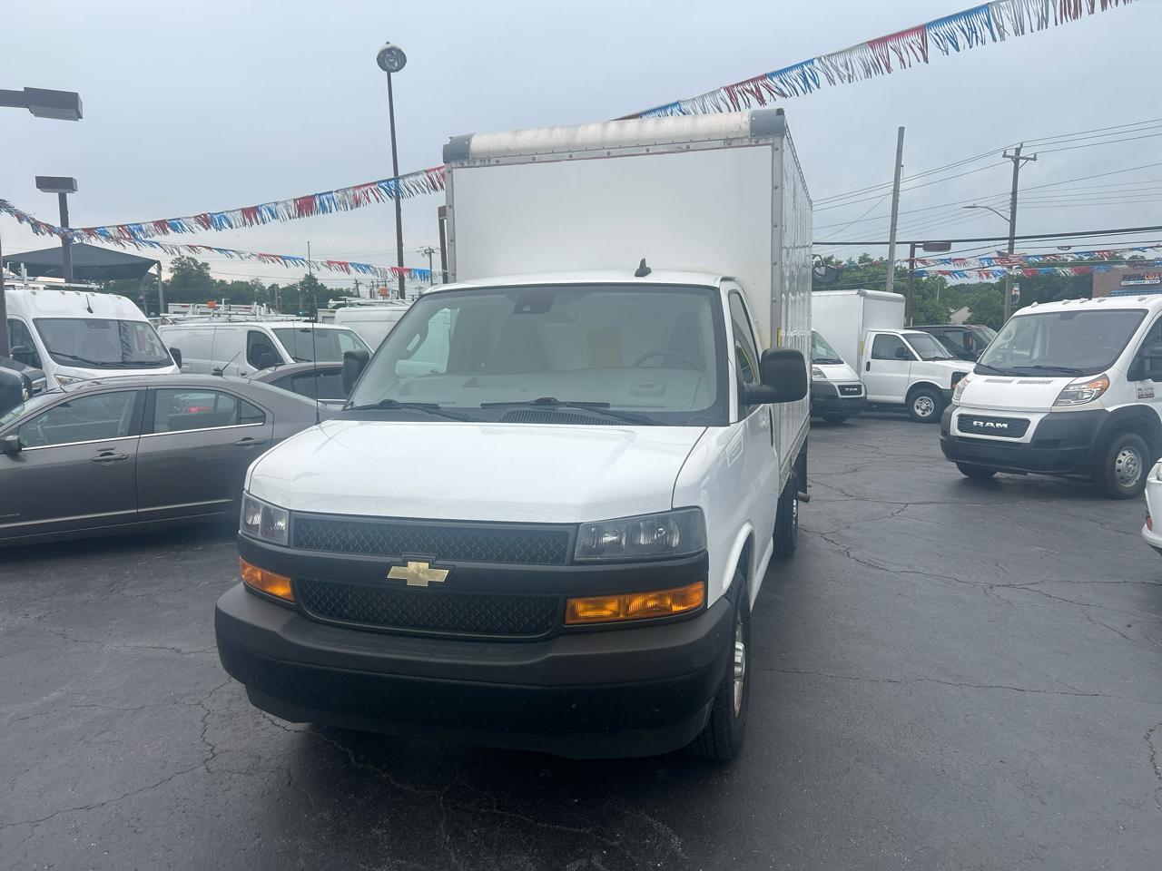 Chevrolet Express Commercial Cutaway 3500 Van 139" 2021