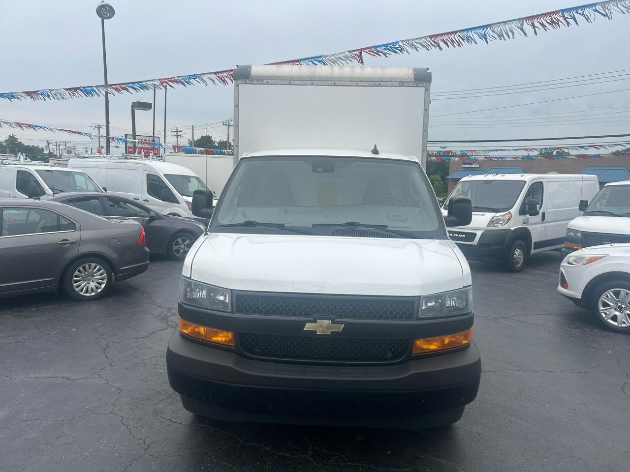 Chevrolet Express Commercial Cutaway 3500 Van 139" 2021
