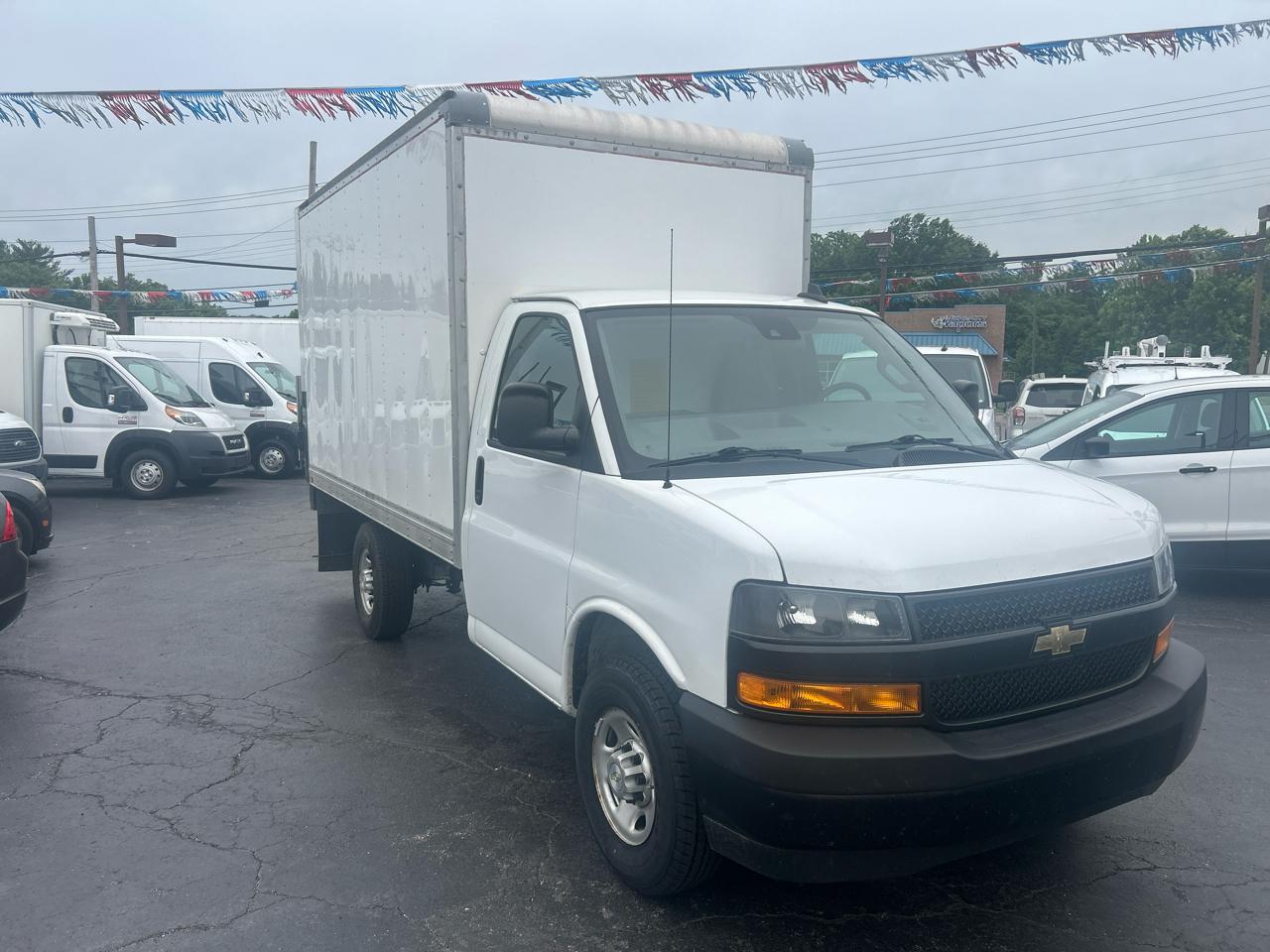 Chevrolet Express Commercial Cutaway 3500 Van 139" 2021