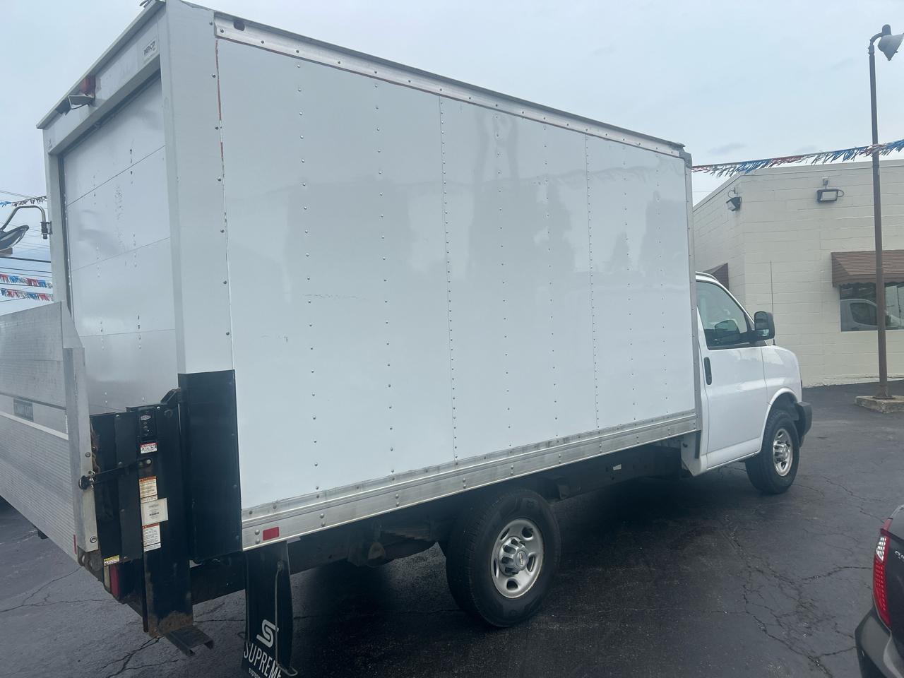 Chevrolet Express Commercial Cutaway 3500 Van 139" 2021