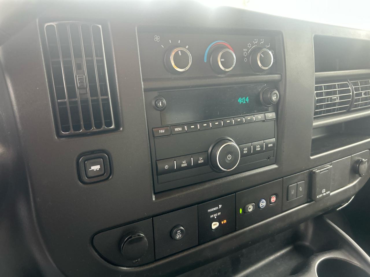 Chevrolet Express Commercial Cutaway 3500 Van 139" 2021