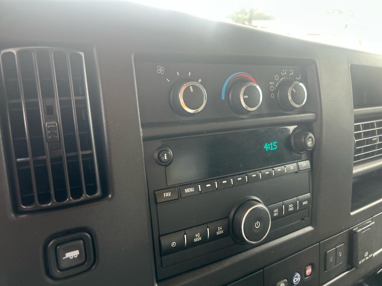 Chevrolet Express Commercial Cutaway 3500 Van 139" 2021