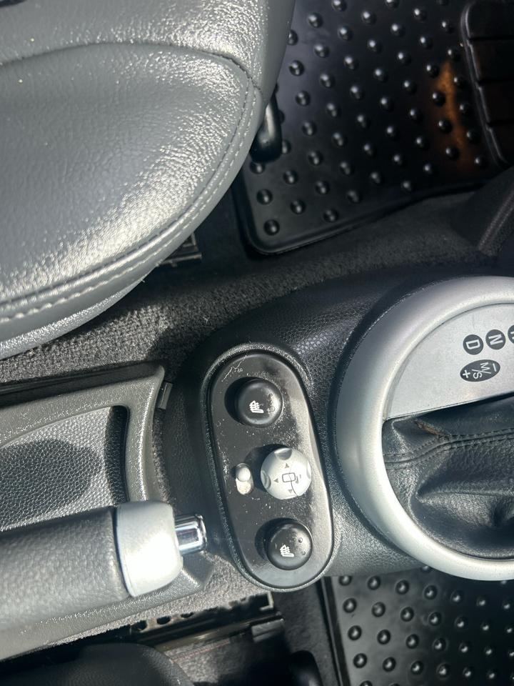 MINI Cooper Convertible 2dr 2008