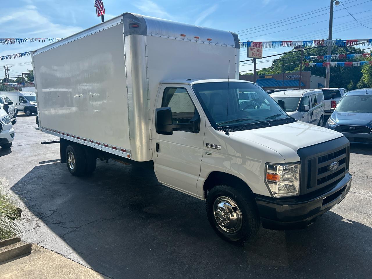 Ford E-Series Cutaway E-350 SRW 138" WB 2019