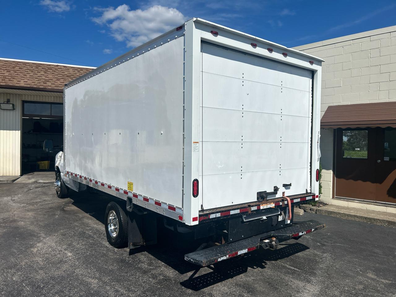 Ford E-Series Cutaway E-350 SRW 138" WB 2019