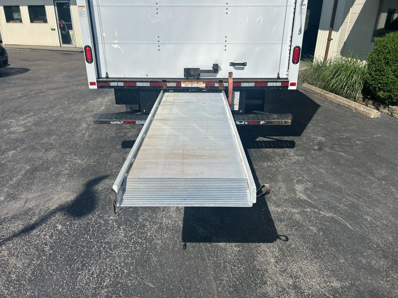 Ford E-Series Cutaway E-350 SRW 138" WB 2019