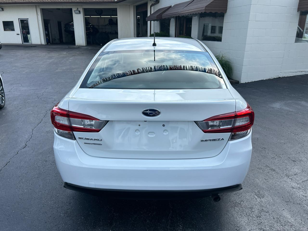 Subaru Impreza 4-door CVT 2022