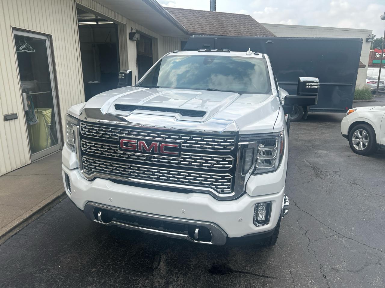 GMC Sierra 3500HD 4WD Crew Cab 172" Denali 2023