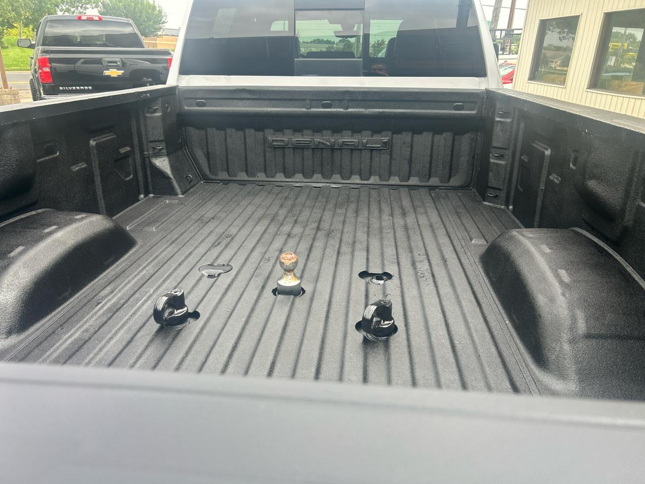 GMC Sierra 3500HD 4WD Crew Cab 172" Denali 2023