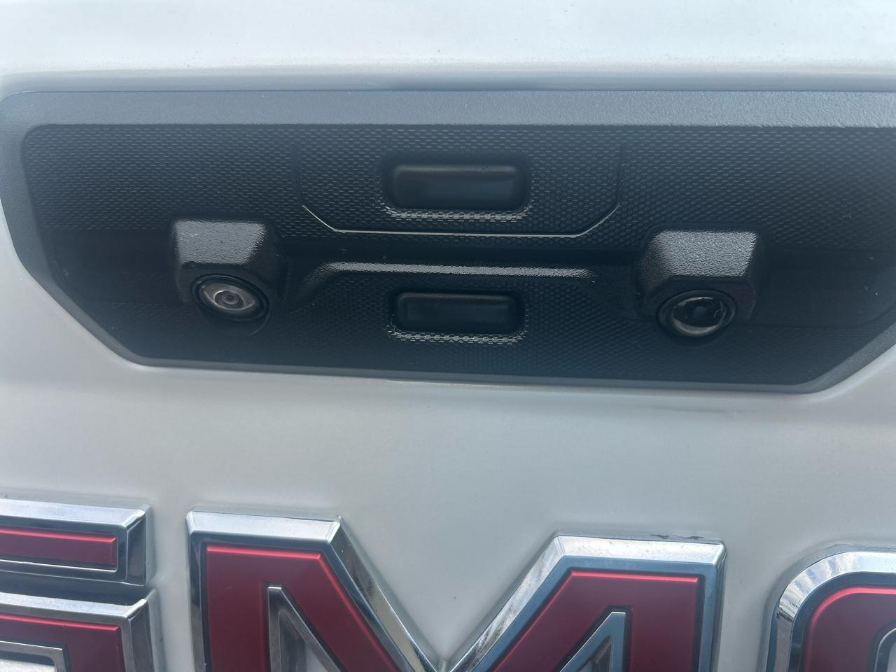 GMC Sierra 3500HD 4WD Crew Cab 172" Denali 2023